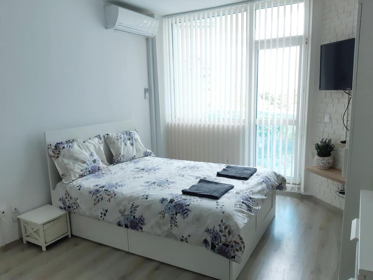 Dream Studio With Parkplace Apartment Sofia Bagian luar foto